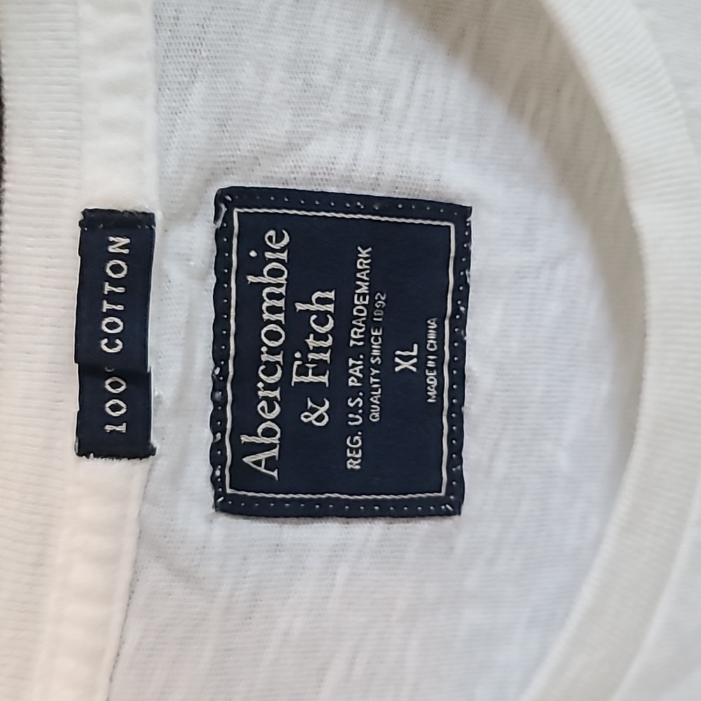 Abercrombie & Fitch White Tee with Navy Logo - Picture 2 of 4